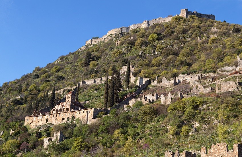 Peloponnese Castle Vilearduin